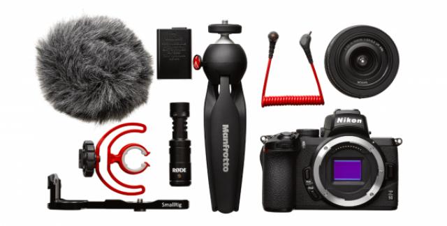 Digitalni foto aparati - Nikon Z50 Vlogger Kit - NIKKOR Z DX 16-50 VR + Mini Tripod + Mikrofon + Pločica za kačenje - Avalon ltd